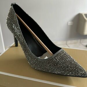 🎄 MICHAEL KORS crystal-embellished pumps